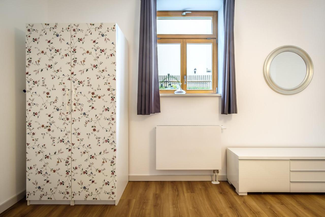 Wunderschoene Wohnung In Sanierter Villa! Incl Wifi Dresda Exterior foto